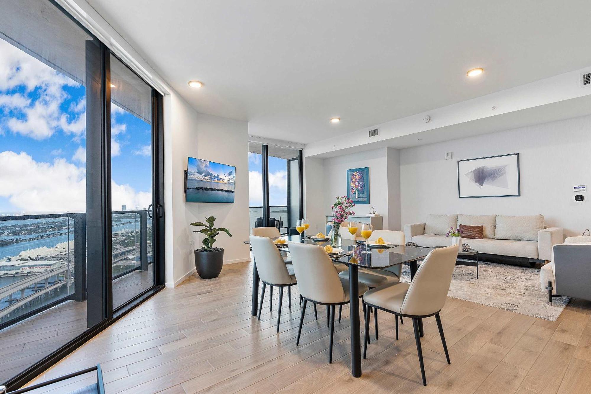 Mvr - #1 In - The Reviews Say Yes * Miami