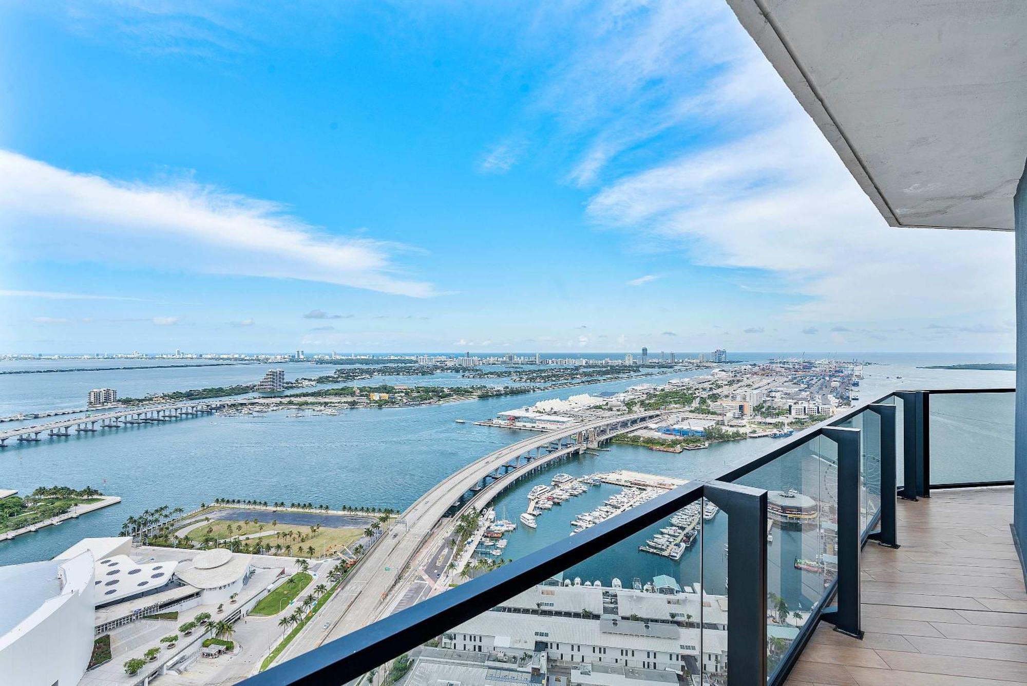 Mvr - #1 In - The Reviews Say Yes Apartamento *